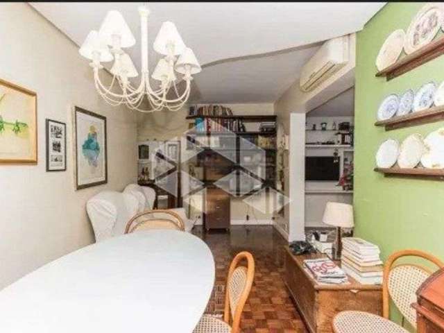 Apartamento com 2 Quartos à venda, 75m² - Passo da Areia em Porto Alegre