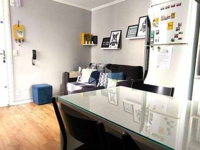 Apartamento 2 quartos, vaga , 2 lances de escadas, bairro Jd. Leopoldina