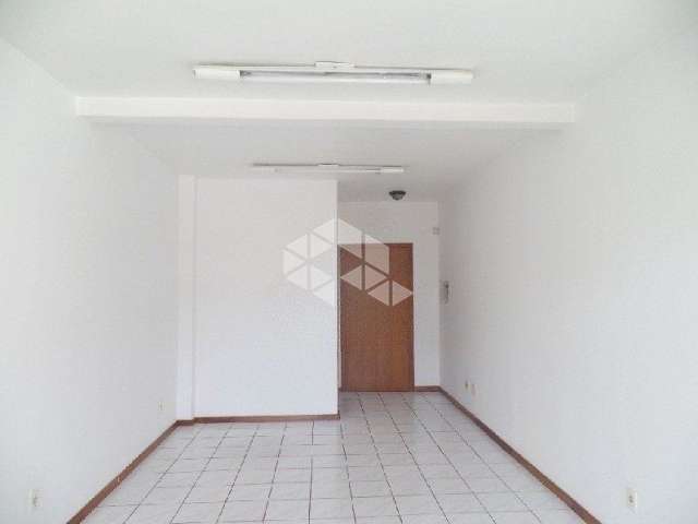 Conjunto com 6 salas individuais com 177 m2, bairro JD. Itú em Porto Alegre.