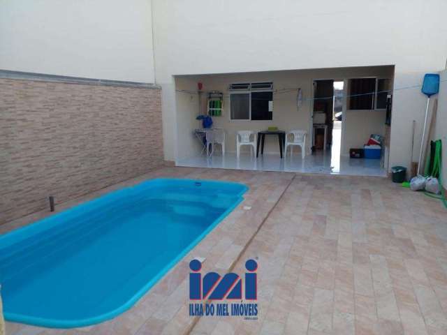 Casa com piscina perto do mar a venda