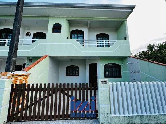 Casa perto do mar a venda em Praia de Leste