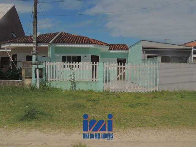 Casa em Pontal do sul com espaço de terreno