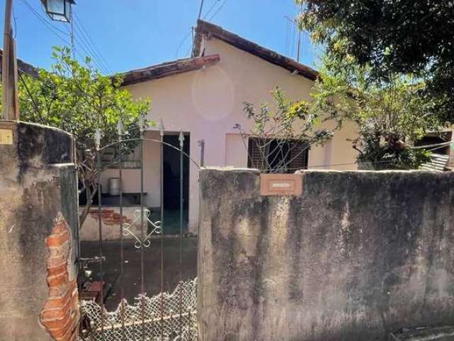 Casa com 2 dormitórios à venda, 200 m² por R$ 350.000,00 - Cardeal - Elias Fausto/SP