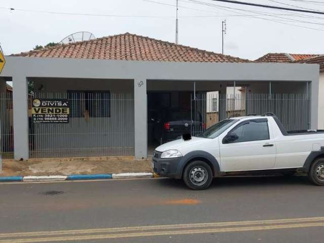 Casa com 2 dormitórios à venda, 150 m² por R$ 750.000,00 - Cardeal - Elias Fausto/SP