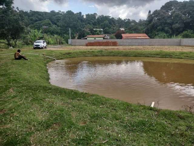 Terreno à venda, chacara com lago e corrego, 3300 m² por R$ 1.800.000 - Corrupira - Jundiaí/SP