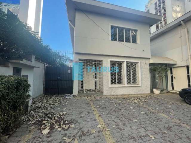 Casa comercial, 4 salas, 3 vagas, 299m², Itaim Bibi.