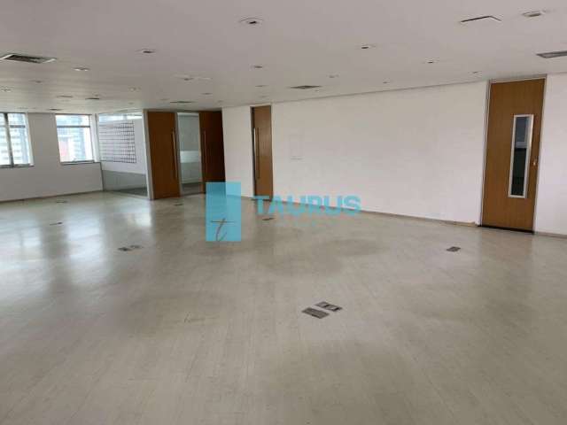 Sala comercial, 270m², 7 vagas, 4 banheiros