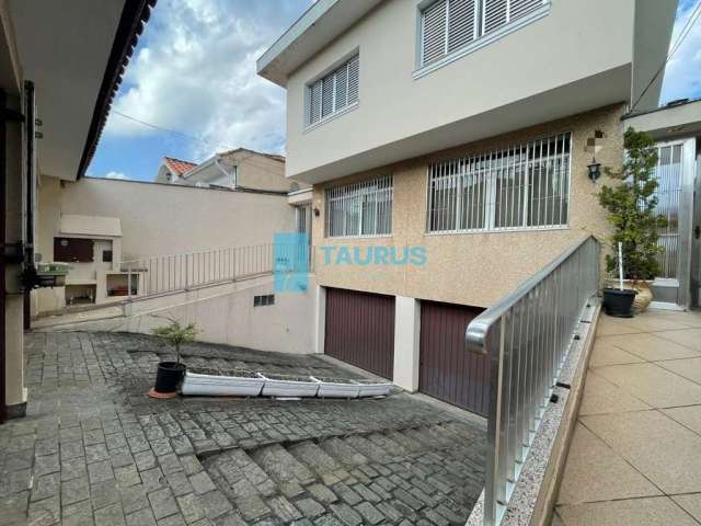 Sobrado à venda, 3 dormitórios, 1 suíte, 3 vagas, 169m², Vila do Bosque.