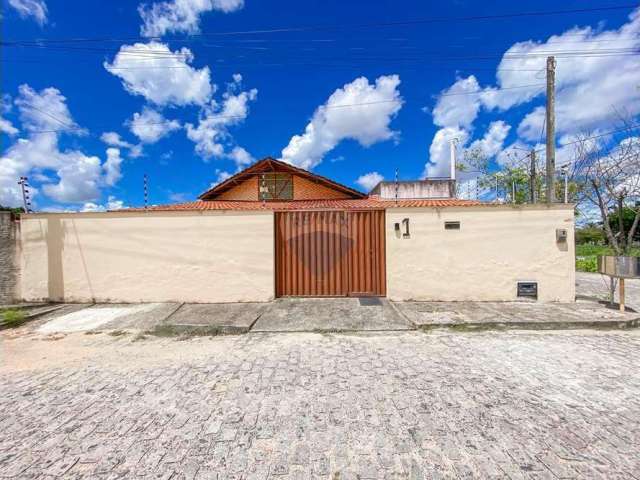 Casa 3/4 com 2 suítes, com ponto comercial em Emaús