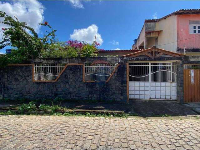 Casa à venda em Rosa dos ventos com três quartos sendo uma suite