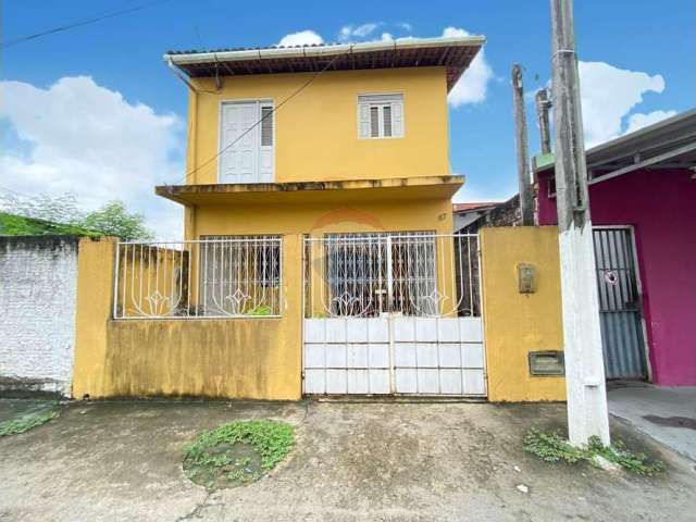 Casa duplex  com  3 quartos sendo 1 suite  em  Parnamirim