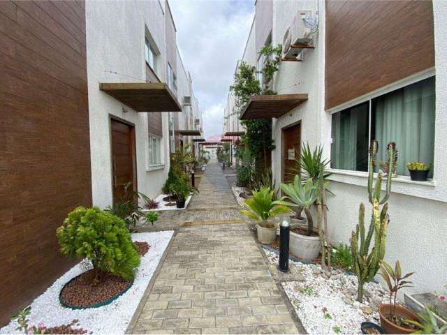 Duplex à venda com 3 quartos, 1 suíte, Parnamirim.