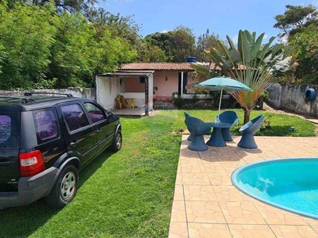 Casa com Piscina à Venda – Avenida Principal da Praia de Tabatinga