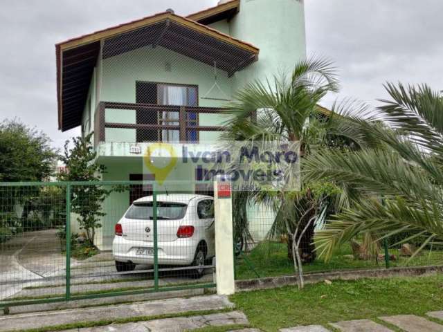 Casa à venda em Daniela  -  Florianópolis - SC