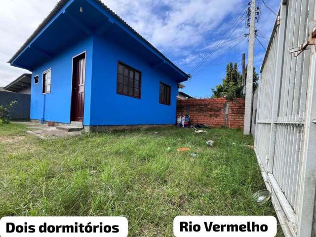 Casa 2 dormitórios para Venda em Florianópolis, São João do Rio Vermelho, 2 dormitórios, 1 banheiro, 1 vaga