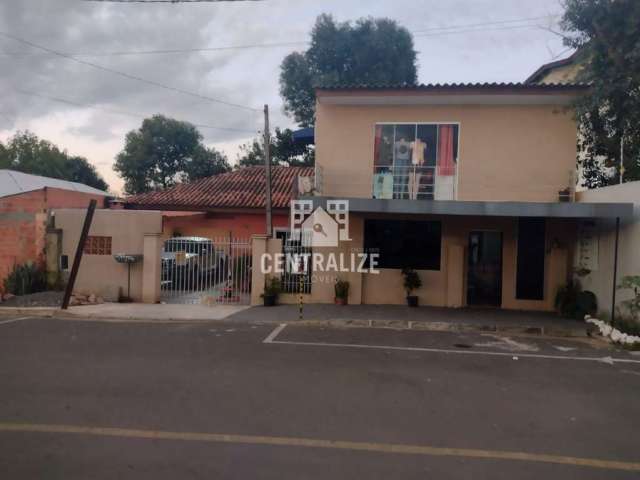 Casa comercial para venda em Uvaranas.