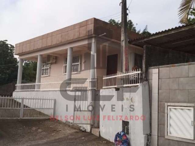 2 Casas a venda no terreno Semi Mobiliadas em Porto Belo/SC, Bairro Villa Nova, Com Vista Mar.