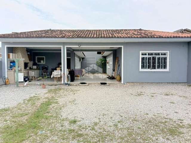 Duas casas no mesmo terreno em biguaçu - sc á venda por r$ 700.000,00.