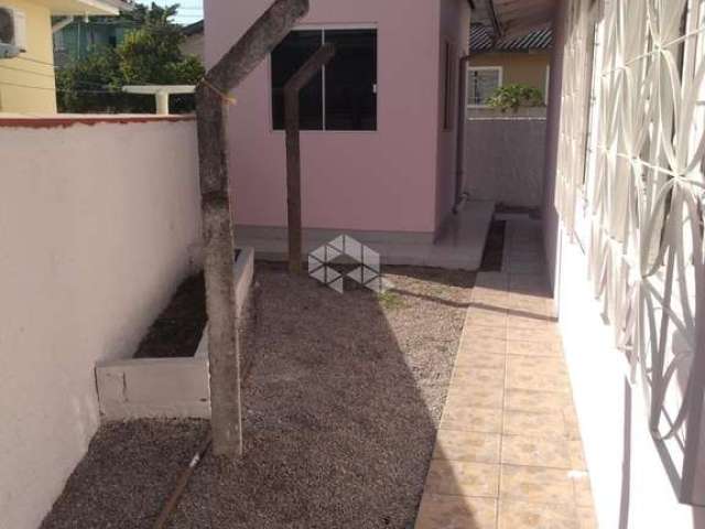 Casa de esquina com 3 dormitorios/ quartos  garagem  no aririu  palhoça a venda r$ 308.000,00