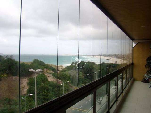 Apto com 3 dormitórios à venda - Frente Mar - Cabo Frio/RJ