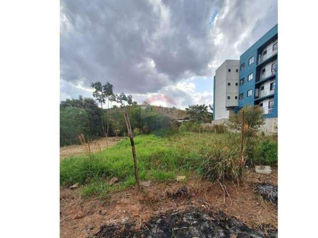 'Oportunidade! Terreno de 351m² em Juiz de Fora'