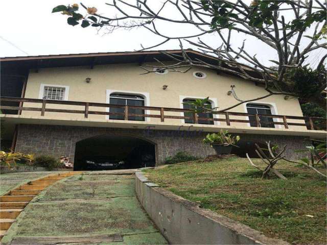 Casa com 3 dormitórios à venda, 200 m² por R$ 1.480.000,00 - Parque Petrópolis - Mairiporã/SP