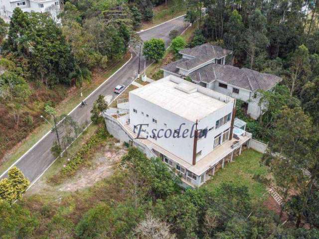 Casa com 5 dormitórios à venda, 400 m² por R$ 2.640.000,00 - Condomínio Suíça da Cantareira - Mairiporã/SP