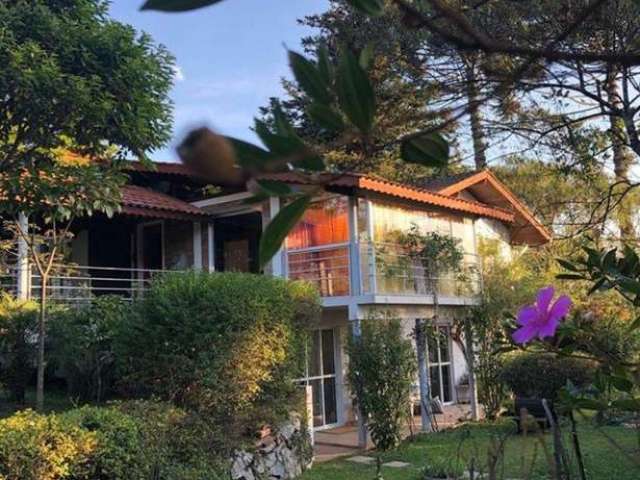 Casa com 3 dormitórios à venda, 220 m² por R$ 1.540.000,00 - Serra da Cantareira - Mairiporã/SP