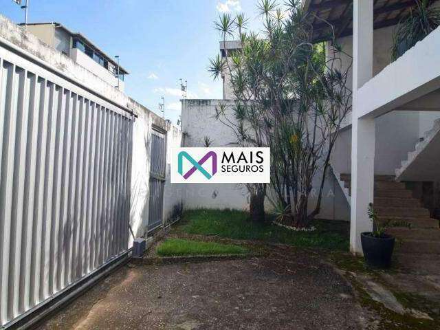 Casa espaçosa e bem localizada com Quintal, 3 Dormitórios e 2 Vagas – 360 m² por R$ 549.000! Chanadour. Oportunidade única!