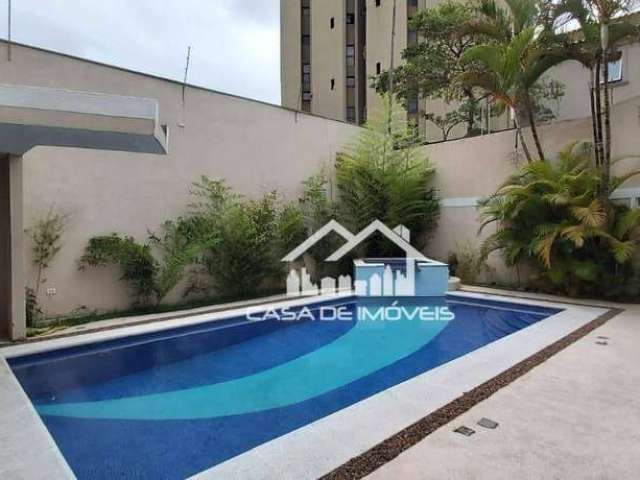 Vende casa com vários ambientes, 4 dormitórios, 5 vagas, piscina e churrasqueira no Real Parque