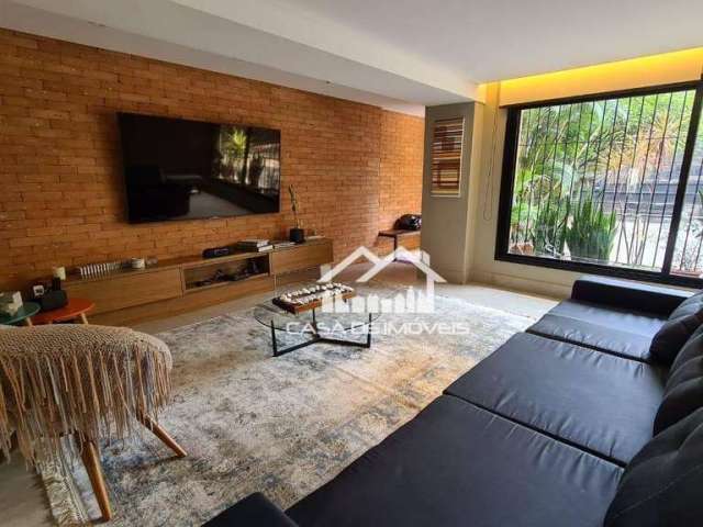 Vende linda casa de vila com  200m²