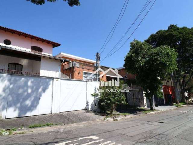 Vende casa tipo sobrado no Morumbi.