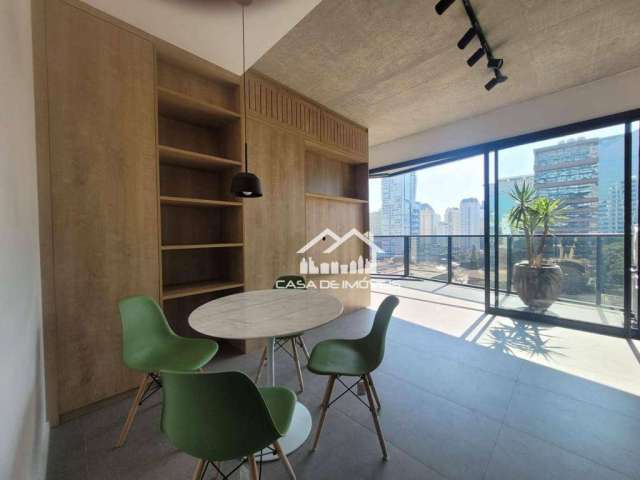 Vende ou aluga apartamento com 45m², alto padrão próximo a Faria Lima.