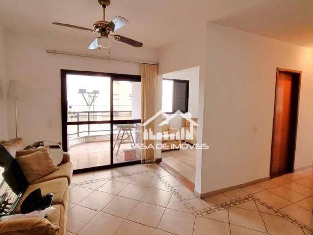 Vende apartamento com 3 dormitórios, 2 vagas, lazer e varanda com churrasqueira no Morumbi.