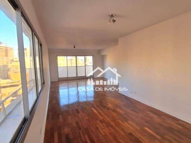 Vende cobertura duplex com 277m², 3 dormitórios sendo 1 suíte, varandão na sala, 2 vagas em excelente localização na Vila Nova Conceição.