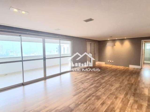 Aluga apartamento com 172m², 3 suítes, 3 vagas e lazer clube, no Morumbi.