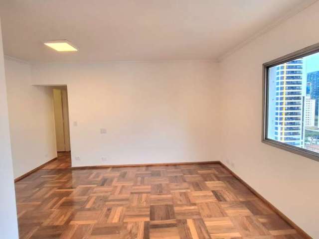 Aluga apartamento com 86m², 3 dormitórios, 1 vaga, próximo ao Insper, na Vila Olímpia.