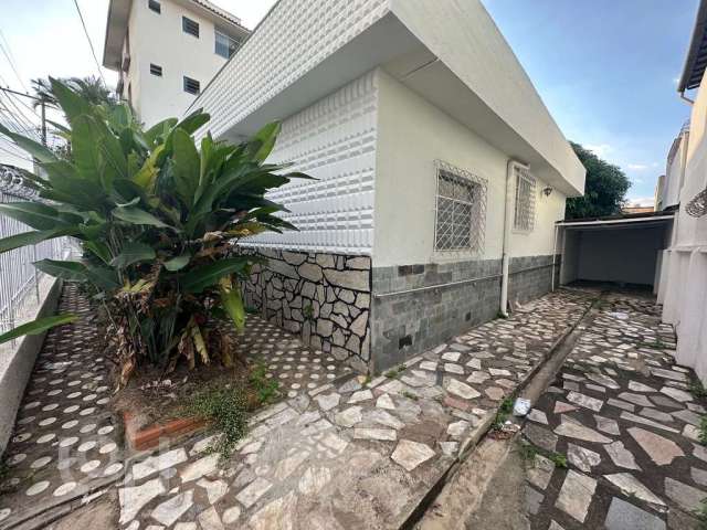 Casa com 3 quartos à venda na Belmiro Braga, 446, Caiçaras, Belo Horizonte por R$ 1.050.000