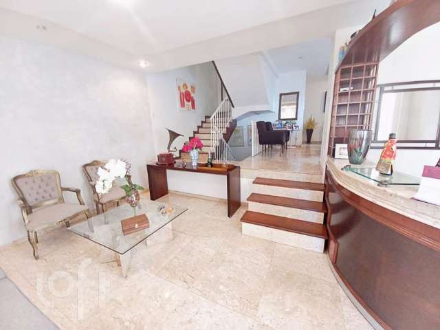 Casa com 5 quartos à venda na Netuno, 109, Santa Lúcia, Belo Horizonte por R$ 1.740.000