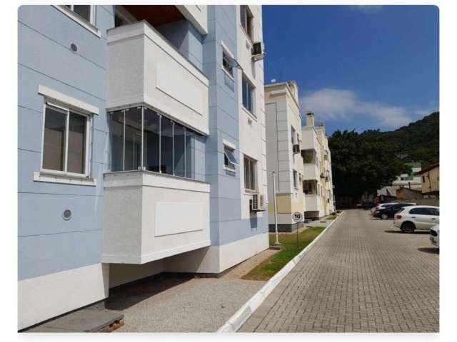 Apartamento de 2 dormitórios no Ribeirão da Ilha