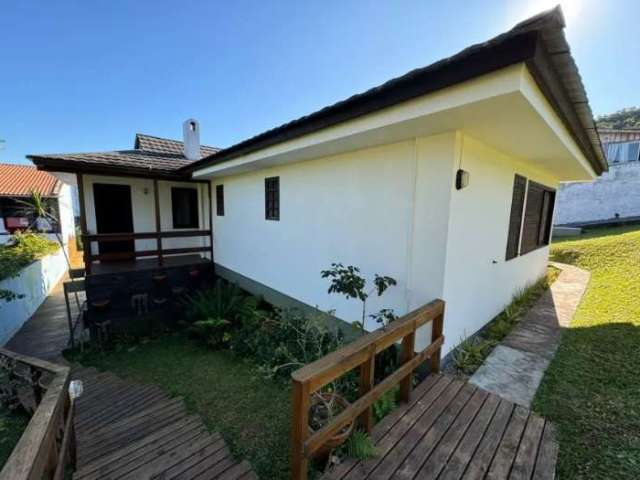 Casa de 4 dormitórios à venda em Ponta das Canas