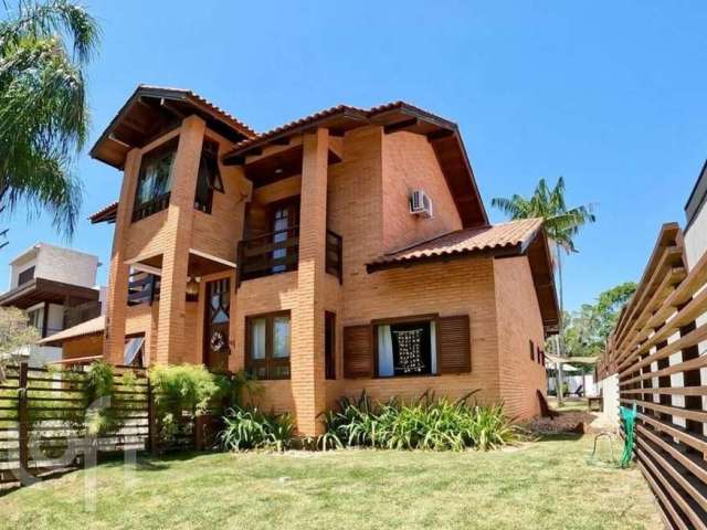 Casa à venda em Rio tavares central com 800 m², 4