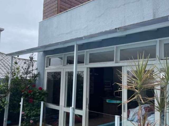 Casa à venda em Coqueiros com 350 m², 4 quartos, 1