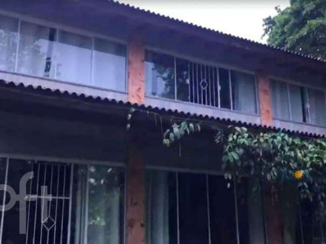 Casa à venda em Campeche Central com 390 m², 6 qua