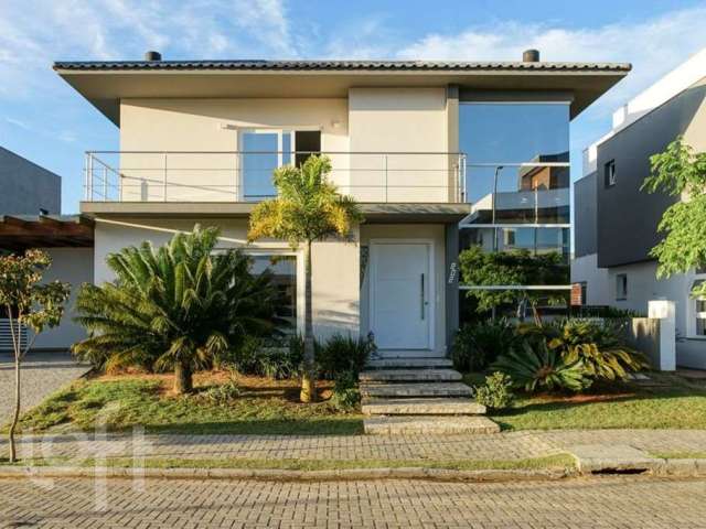 Casa à venda em Rio tavares central com 340 m², 3