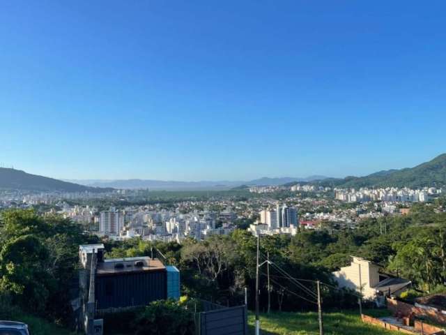 Terreno à venda no Córrego Grande