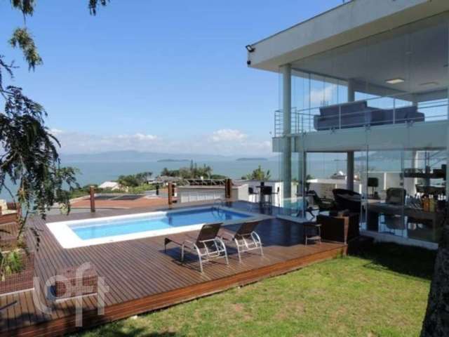 Casa à venda em Cacupé com 461 m², 4 quartos, 4 su