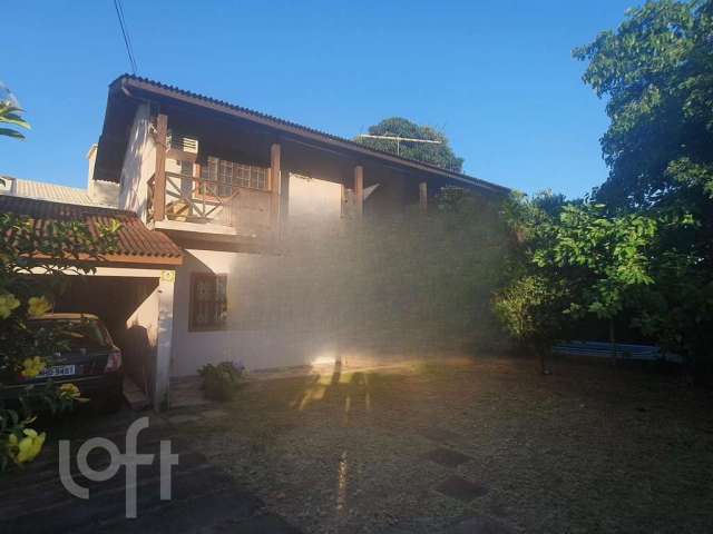 Casa à venda em Rio tavares central com 400 m², 2