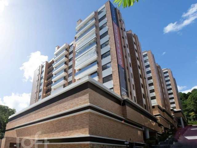 Apartamento à venda em Itacorubi com 205 m², 3 qua