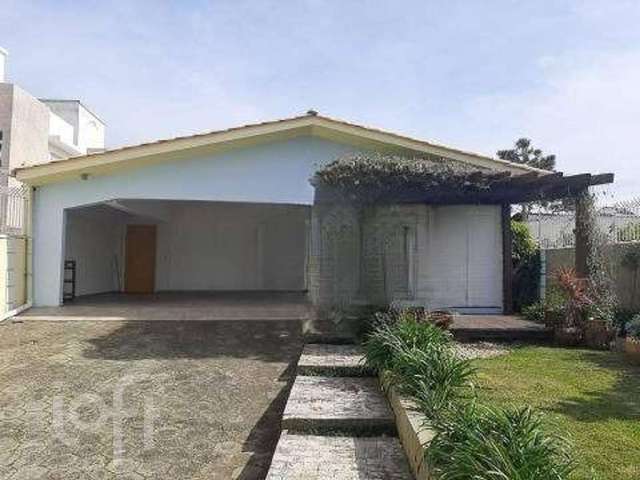 Casa à venda em Morro das Pedras com 179 m², 3 qua